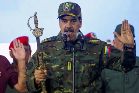 Trump fala em administrar Venezuela após captura de Maduro, aponta especialista