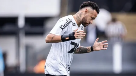 Neymar assina renovação com o Santos até dezembro de 2026