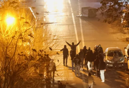 Economia em colapso impulsiona onda de protestos letais no Irã