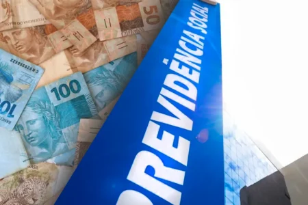 13º salário do INSS em 2026 terá reajuste de até R$ 318,14 para aposentados e pensionistas