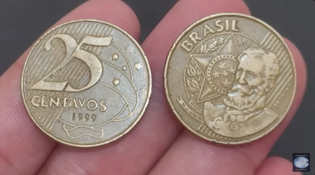 Moeda de 25 centavos de 1999 com erro de cunhagem pode render mais de R$ 250 a colecionadores