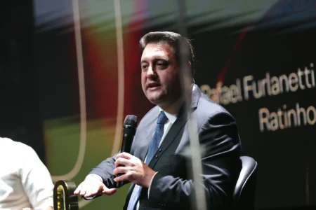 Ratinho Jr. defende debate sobre projetos antes de nomes para 2026 e aponta espaço para candidatura de centro