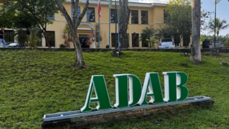 ADAB publica edital de concurso público com 200 vagas e salários de até R$ 7,4 mil