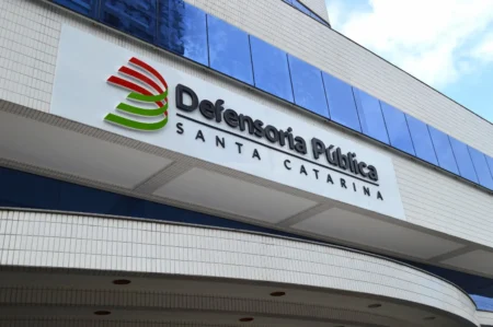 Defensoria Pública de Santa Catarina lança concurso público com remuneração inicial de R$ 24 mil
