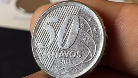 Moeda de 50 centavos de 2019 com letra “A” chega a valer R$ 2.000 no mercado colecionador em 2026