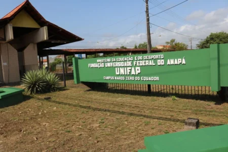 UNIFAP abre concurso para 51 técnicos-administrativos com salários de até R$ 5,2 mil