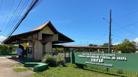 Concurso UNIFAP abre inscrições para 51 vagas em cargos técnico-administrativos