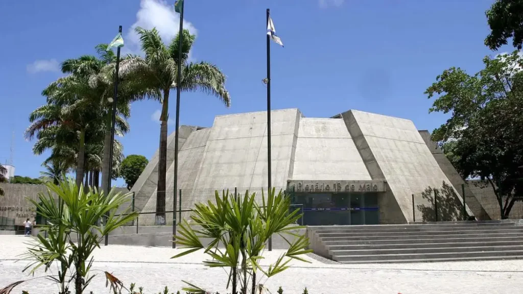 Concursos ALECE, SES DF e FURB em 2026: oportunidades no Legislativo, Saúde e setor universitário
