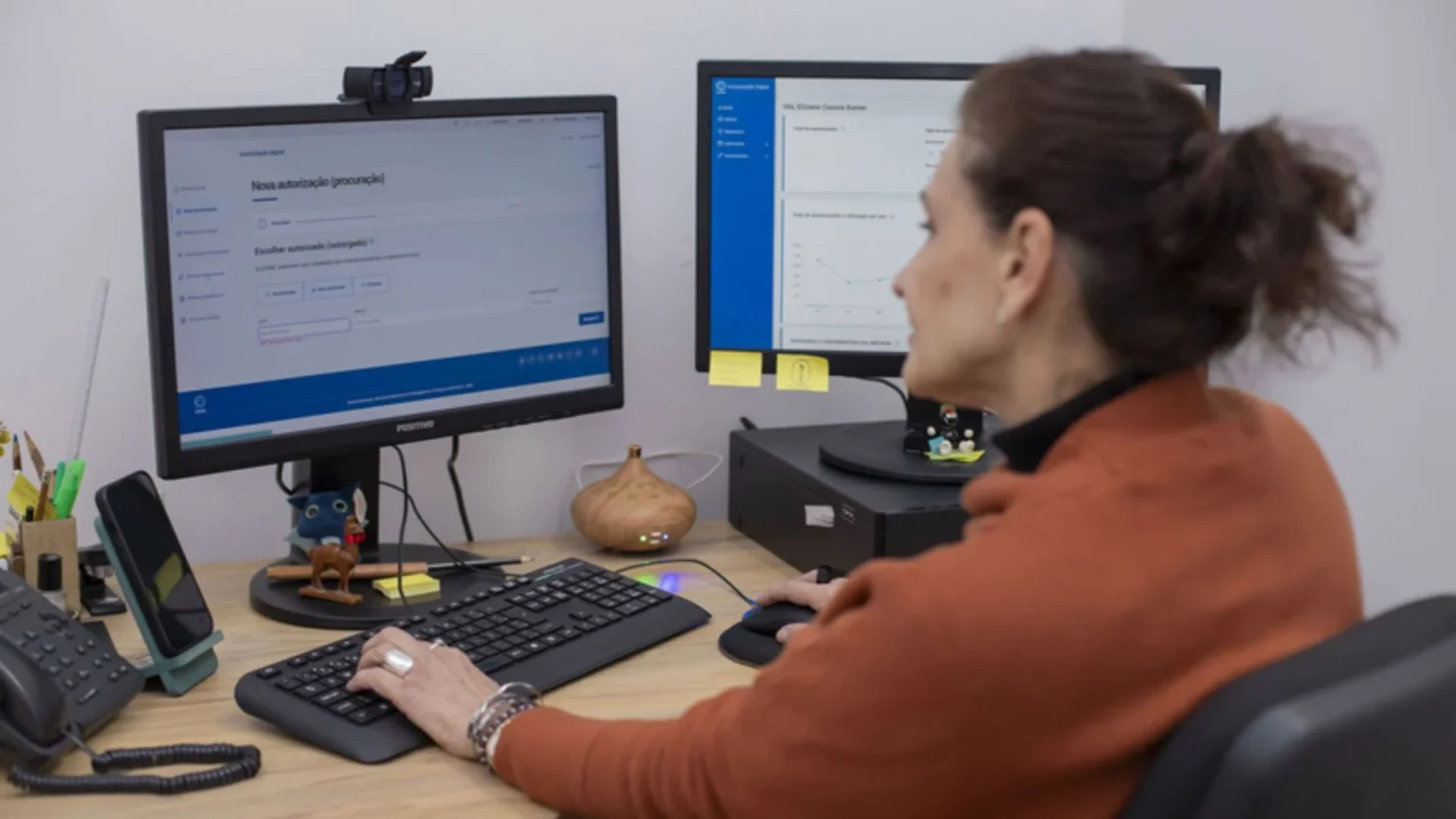 Procon anuncia concursos com salários de até R$ 13,2 mil para níveis médio e superior