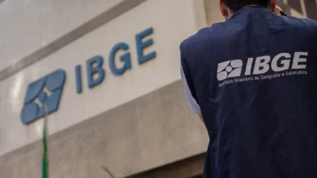 IBGE confirma 30 mil vagas temporárias com salários de até R$ 6 mil; veja cargos, datas e como participar