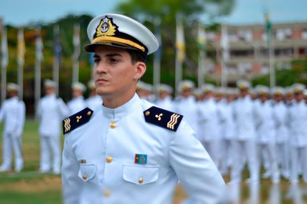 Inscrições prorrogadas no concurso da Marinha para oficiais com salário de quase R$ 10 mil