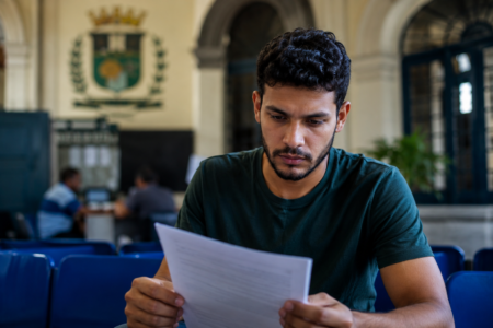 Concurso da Prefeitura abre 90 vagas com salário de até R$ 7,2 mil; inscrições iniciam nesta terça (26)