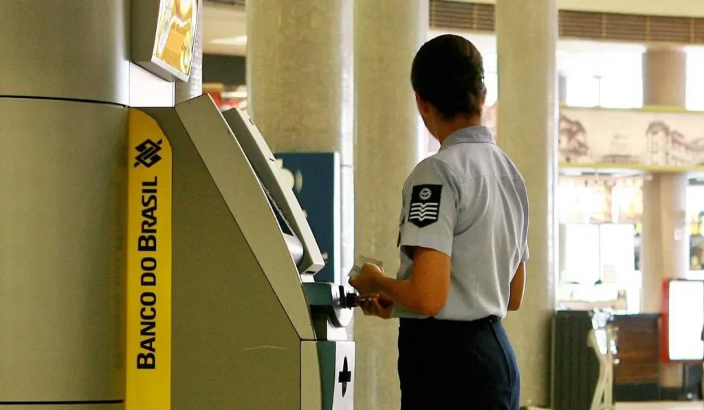 Concurso Banco do Brasil 2026 abre até 6 mil vagas para escriturário com salário de R$ 3,6 mil