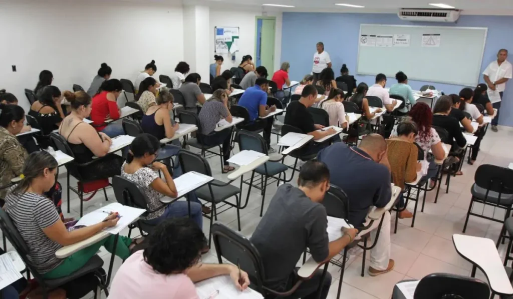 Concursos públicos 2026: vagas confirmadas, salários e como se preparar para disputar uma cadeira